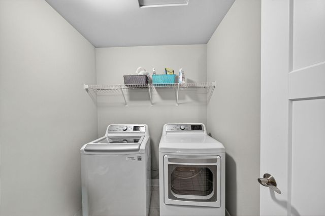 244 Falcon Way, Valparaiso, IN 46385