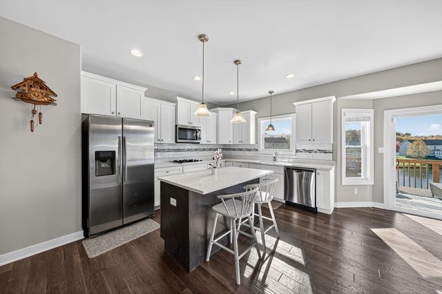 244 Falcon Way, Valparaiso, IN 46385