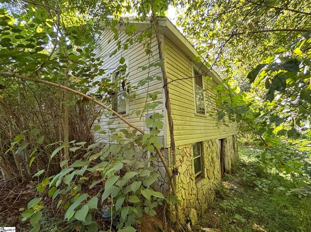 502 New Woodruff Road, Greer, SC 29651
