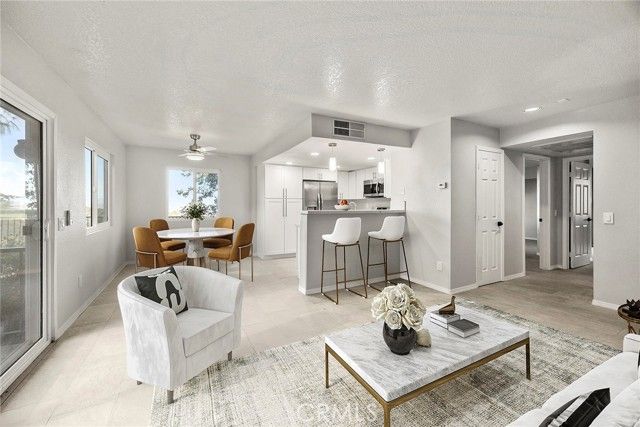 2616 Avenida Del Vista 104, Corona, CA 92882