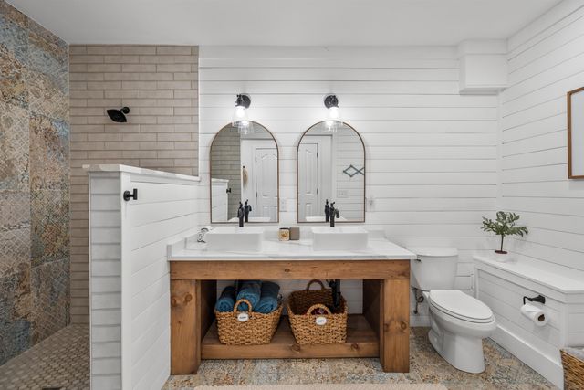 2970 Lewis Speedway, St Augustine, FL 32084