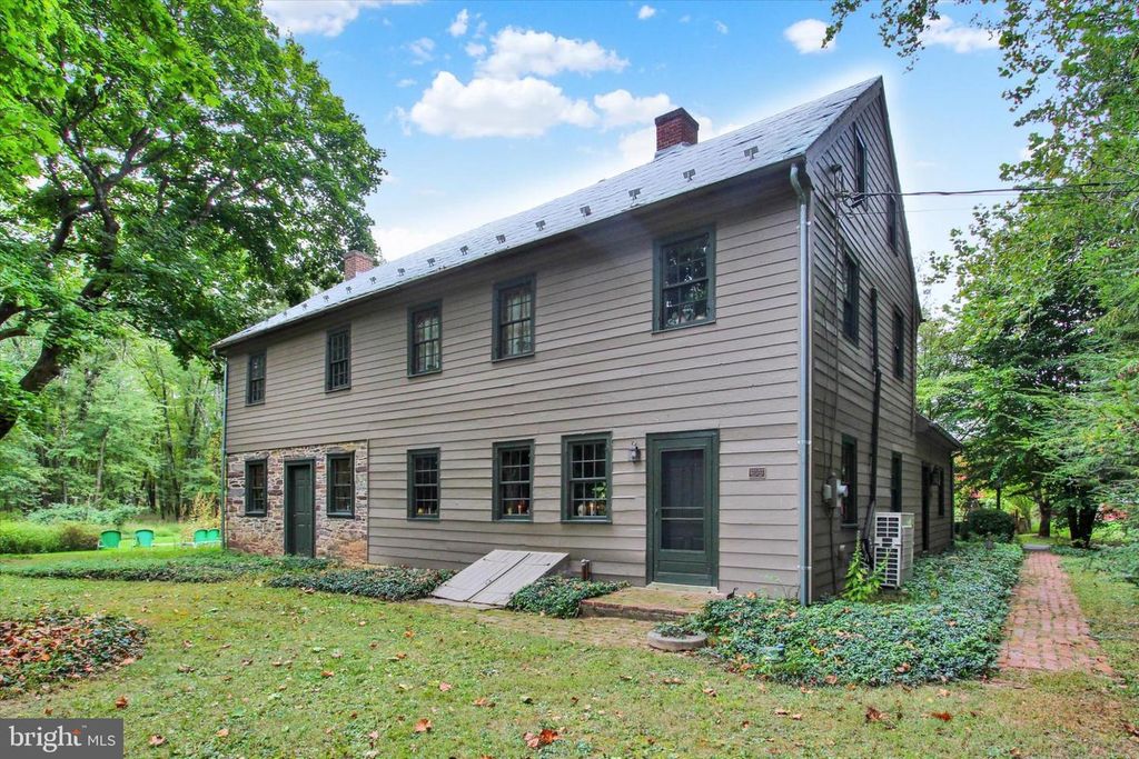 39 KUHN FORDING RD, East Berlin, PA 17316