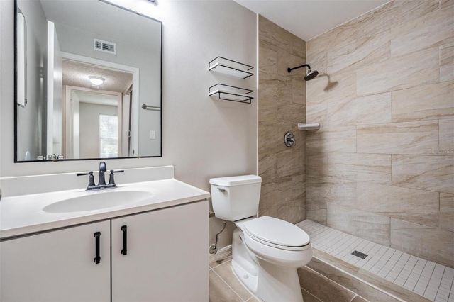 10024 STRAFFORD OAK COURT 802, Tampa, FL 33624