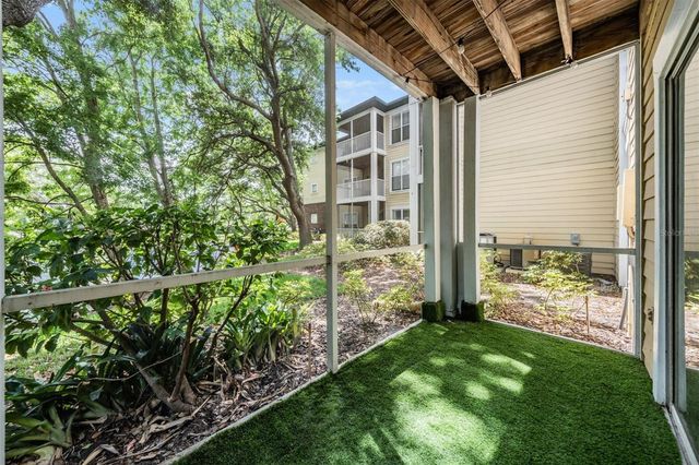 10024 STRAFFORD OAK COURT 802, Tampa, FL 33624