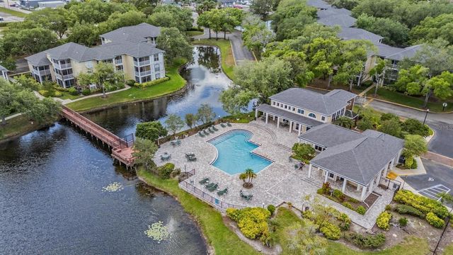 10024 STRAFFORD OAK COURT 802, Tampa, FL 33624