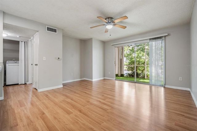 10024 STRAFFORD OAK COURT 802, Tampa, FL 33624