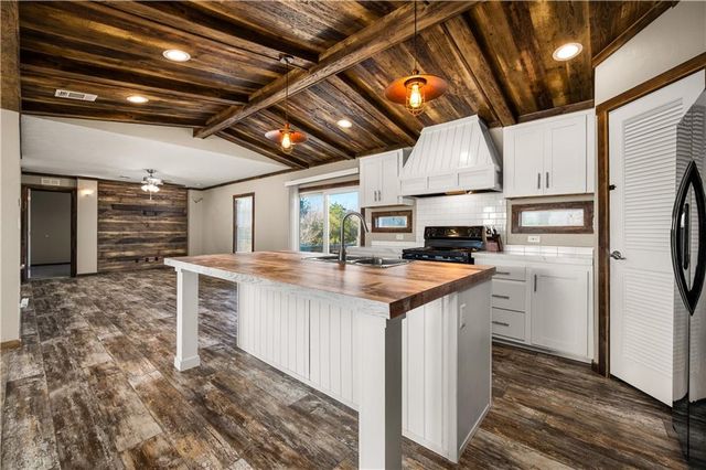 1190 PALMER CHAPEL Road, Pineville, LA 71360