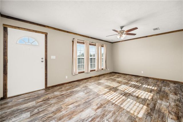 1190 PALMER CHAPEL Road, Pineville, LA 71360