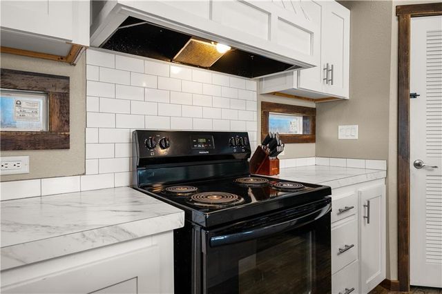 1190 PALMER CHAPEL Road, Pineville, LA 71360