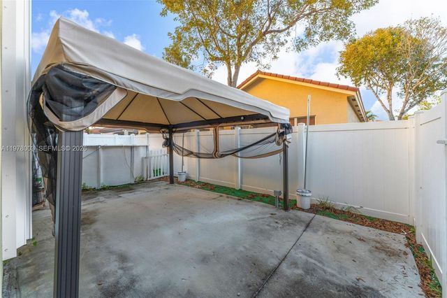 3983 NE 12th Dr, Homestead, FL 33033