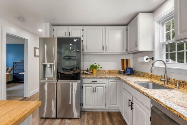 34 Commodore Lane, Marstons Mills, MA 02648