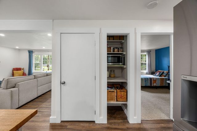 34 Commodore Lane, Marstons Mills, MA 02648