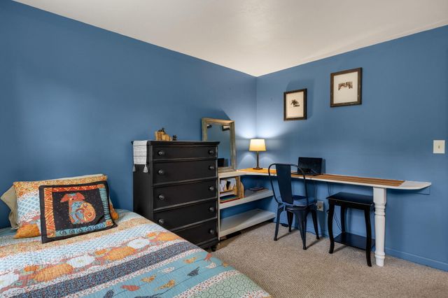 34 Commodore Lane, Marstons Mills, MA 02648