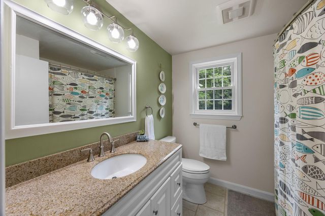 34 Commodore Lane, Marstons Mills, MA 02648