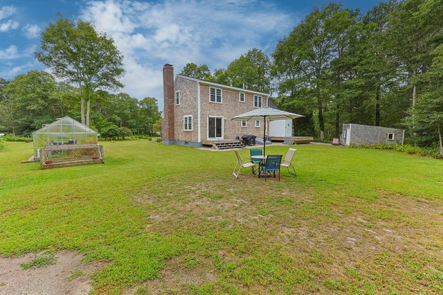 34 Commodore Lane, Marstons Mills, MA 02648