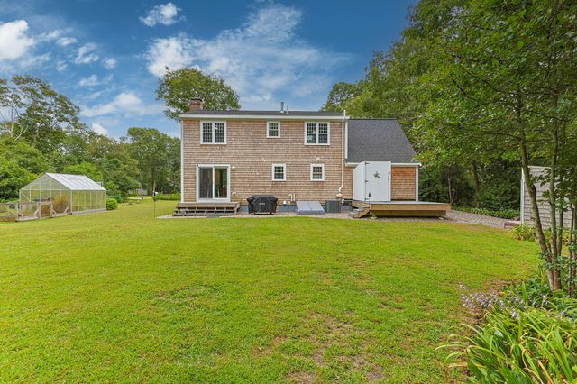 34 Commodore Lane, Marstons Mills, MA 02648