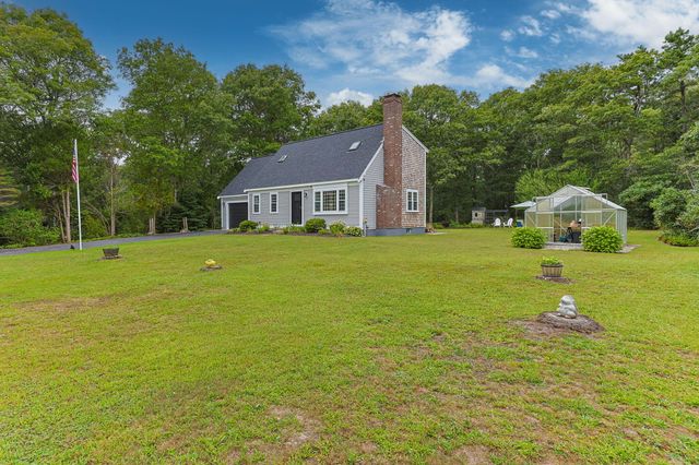 34 Commodore Lane, Marstons Mills, MA 02648