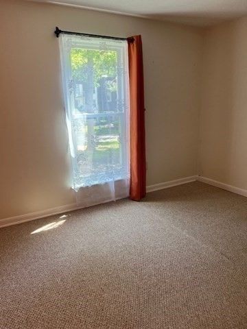 16 Shadowbrook Lane 32, Milford, MA 01757