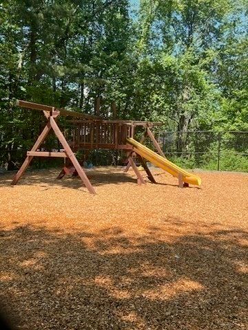 16 Shadowbrook Lane 32, Milford, MA 01757