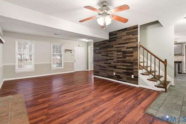 8928 Hawkbill Rd, North Chesterfield, VA 23237