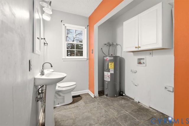 8928 Hawkbill Rd, North Chesterfield, VA 23237