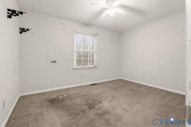 8928 Hawkbill Rd, North Chesterfield, VA 23237