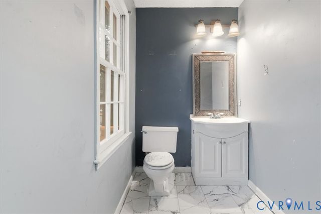 8928 Hawkbill Rd, North Chesterfield, VA 23237