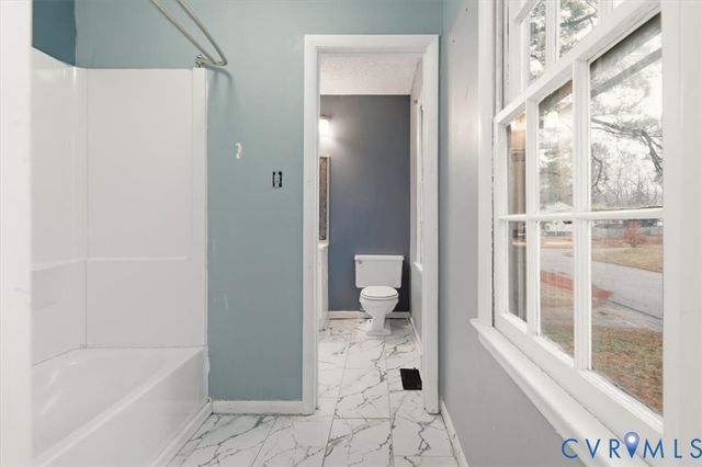 8928 Hawkbill Rd, North Chesterfield, VA 23237