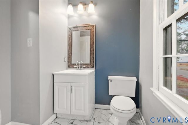 8928 Hawkbill Rd, North Chesterfield, VA 23237