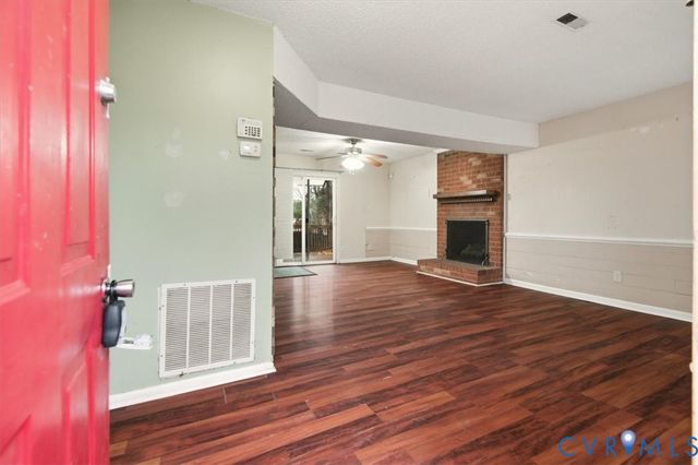 8928 Hawkbill Rd, North Chesterfield, VA 23237