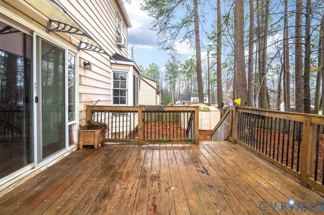 8928 Hawkbill Rd, North Chesterfield, VA 23237