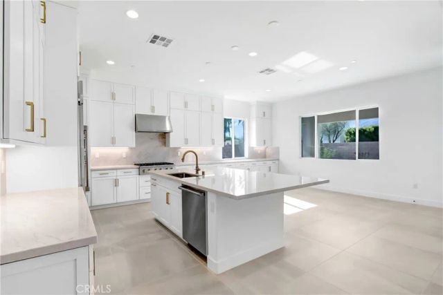 29945 Ruby Way, Cathedral City, CA 92234