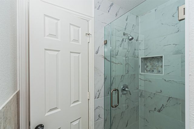 875 Grace Lane, Irving, TX 75061