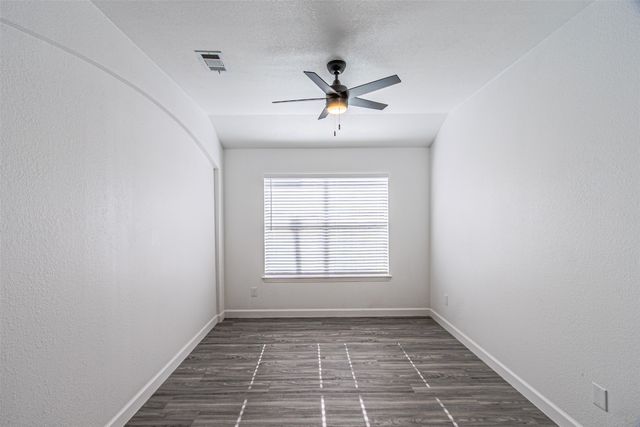 875 Grace Lane, Irving, TX 75061