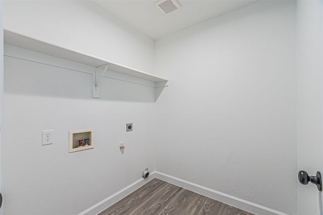 875 Grace Lane, Irving, TX 75061