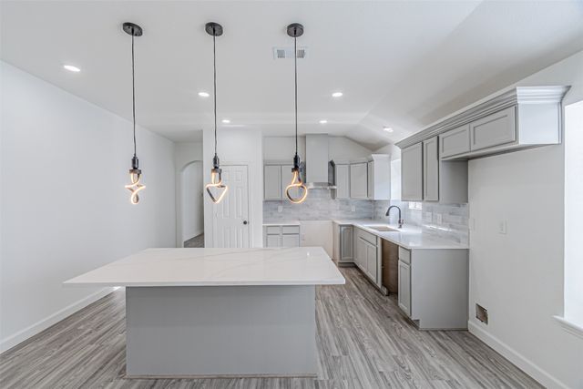 875 Grace Lane, Irving, TX 75061