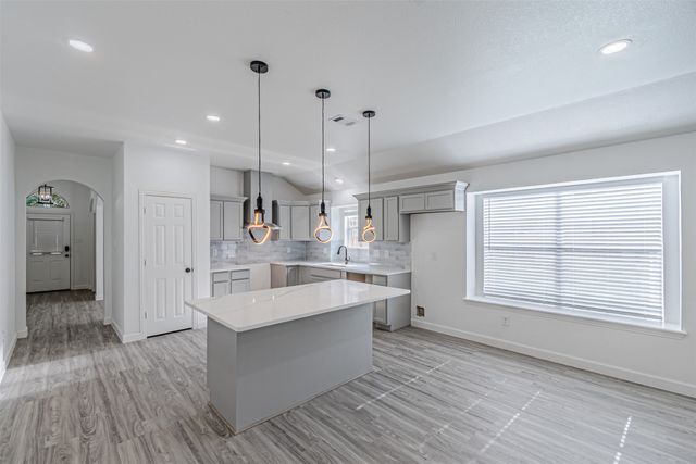 875 Grace Lane, Irving, TX 75061