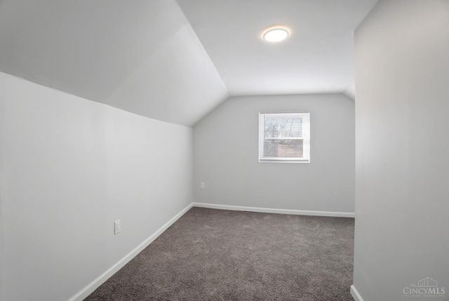 2807 W Galbraith Road, Cincinnati, OH 45239