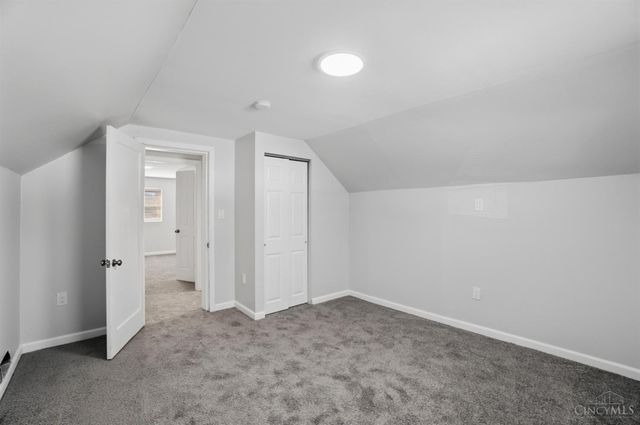 2807 W Galbraith Road, Cincinnati, OH 45239