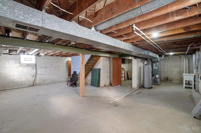 2807 W Galbraith Road, Cincinnati, OH 45239