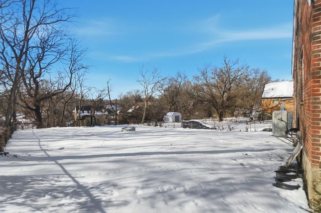 2807 W Galbraith Road, Cincinnati, OH 45239