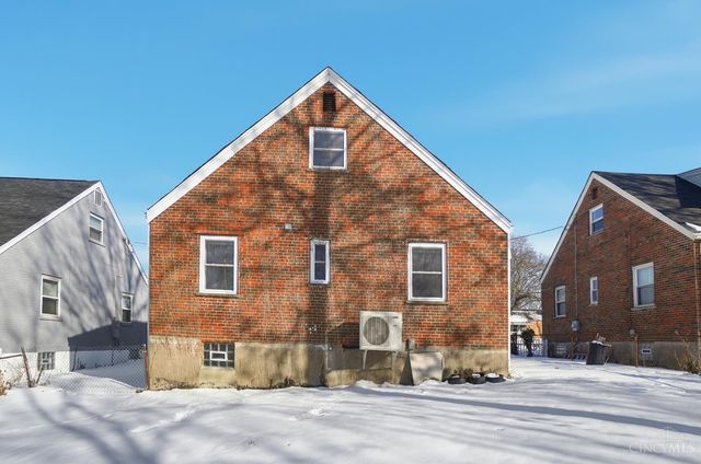 2807 W Galbraith Road, Cincinnati, OH 45239