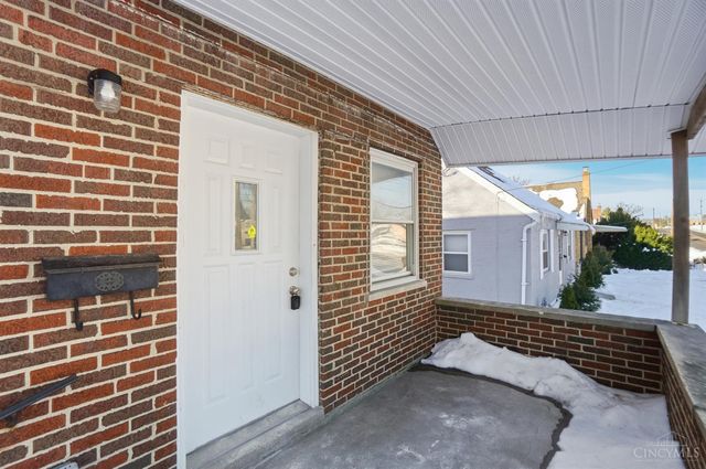 2807 W Galbraith Road, Cincinnati, OH 45239