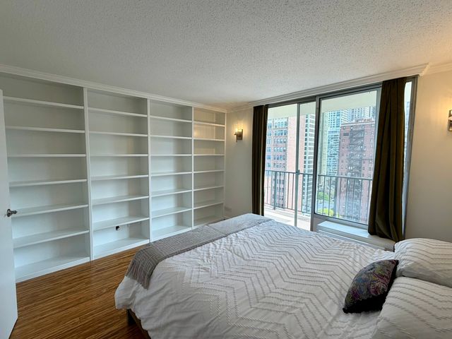 71 E Division Street 1601, Chicago, IL 60610