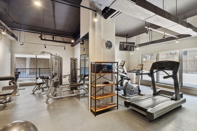71 E Division Street 1601, Chicago, IL 60610