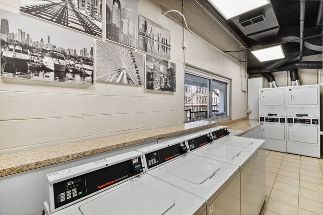 71 E Division Street 1601, Chicago, IL 60610