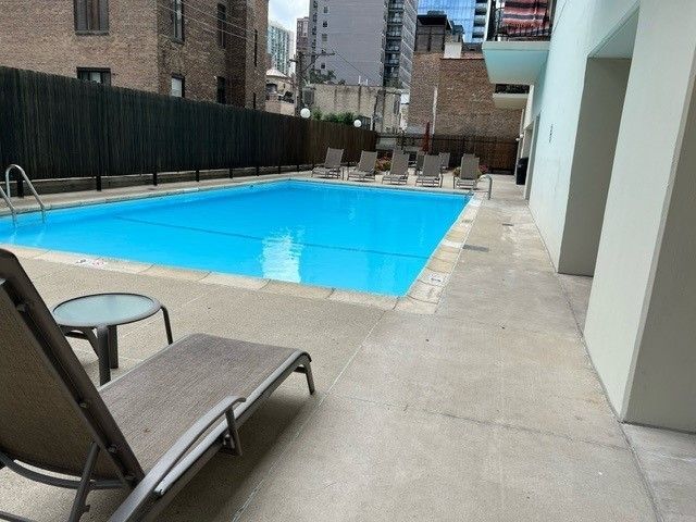 71 E Division Street 1601, Chicago, IL 60610