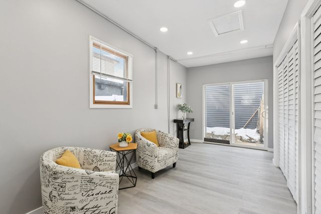 4N327 7th Avenue, Addison, IL 60101