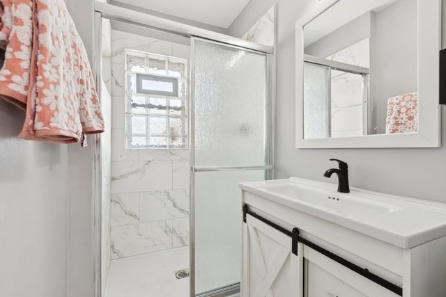 4N327 7th Avenue, Addison, IL 60101