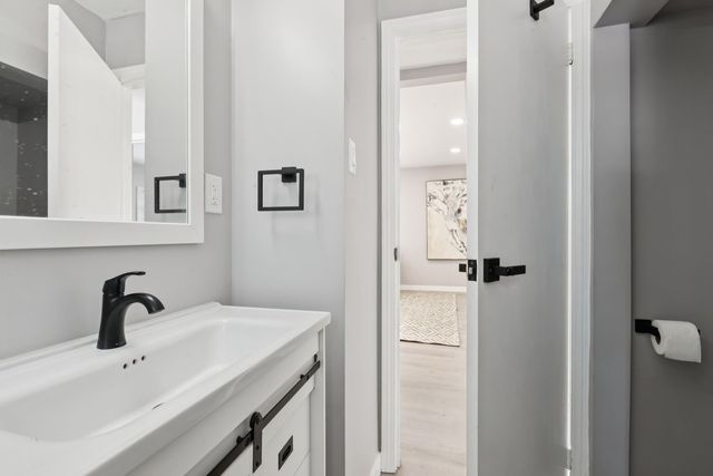 4N327 7th Avenue, Addison, IL 60101